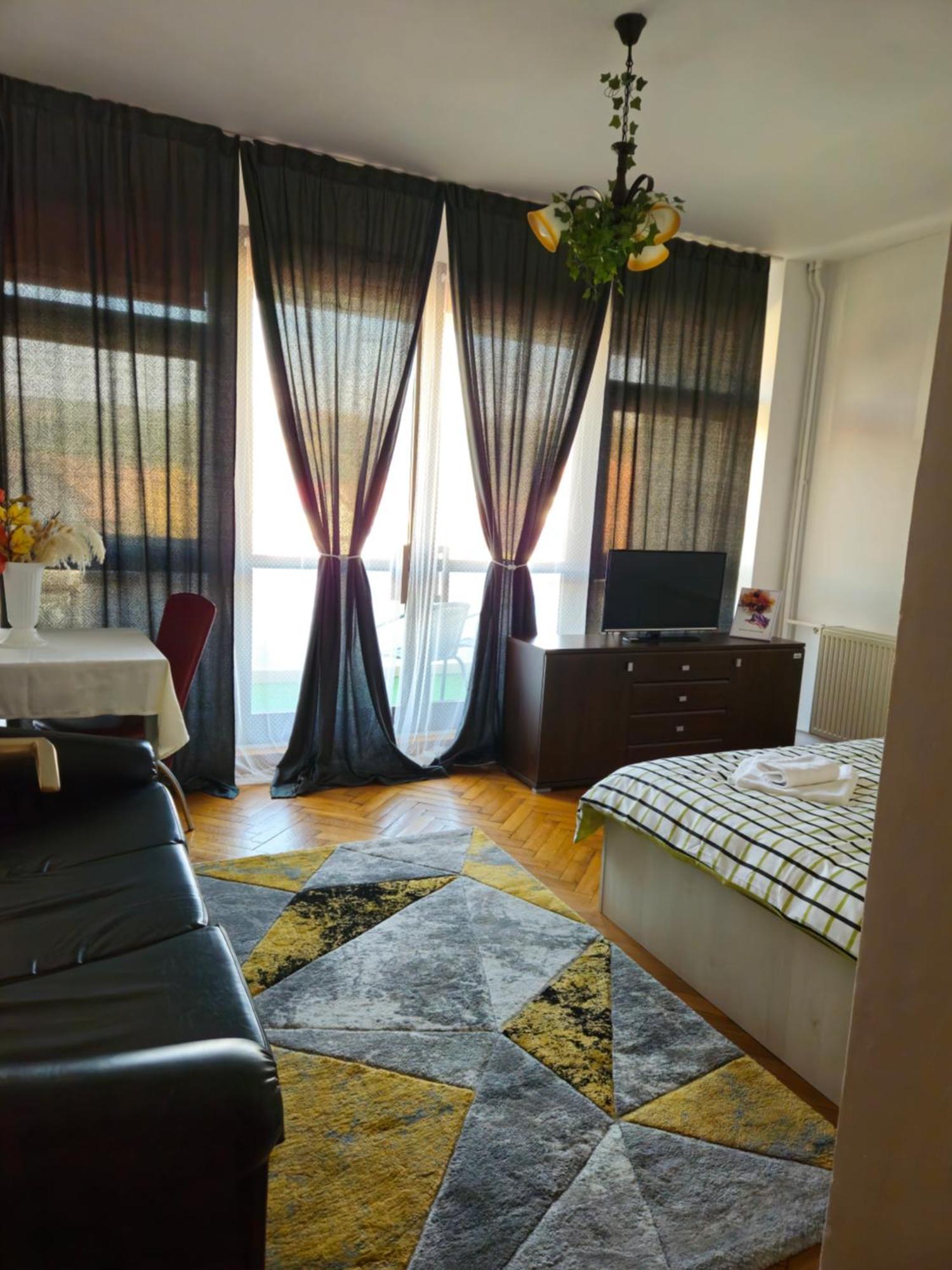 Apartment Zarnesti City Centre Vmp Free Parking Kültér fotó