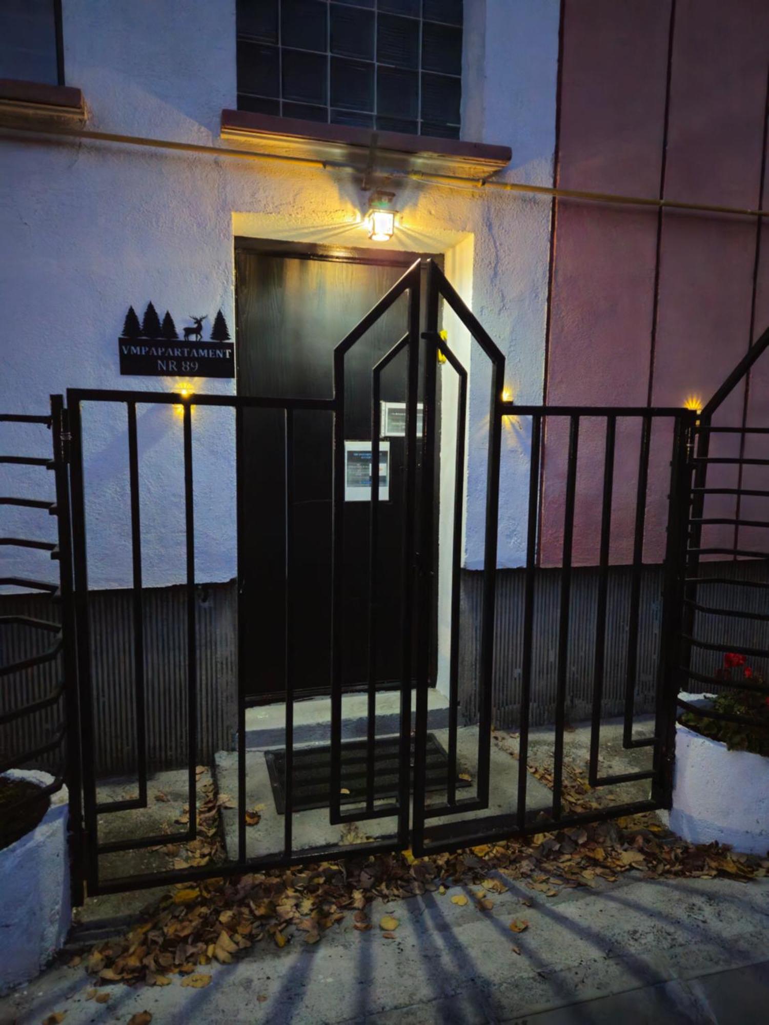 Apartment Zarnesti City Centre Vmp Free Parking Kültér fotó