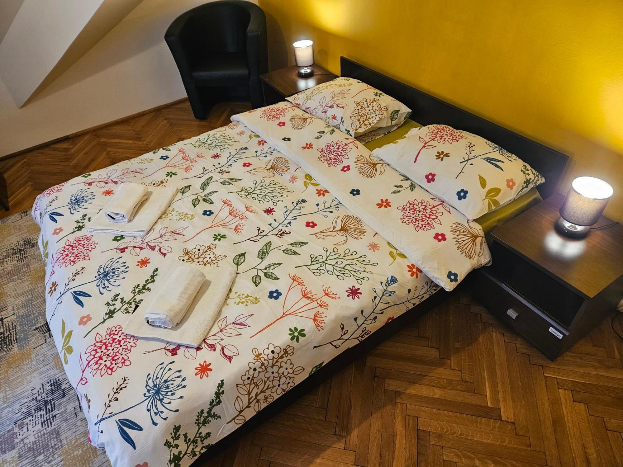 Apartment Zarnesti City Centre Vmp Free Parking Kültér fotó