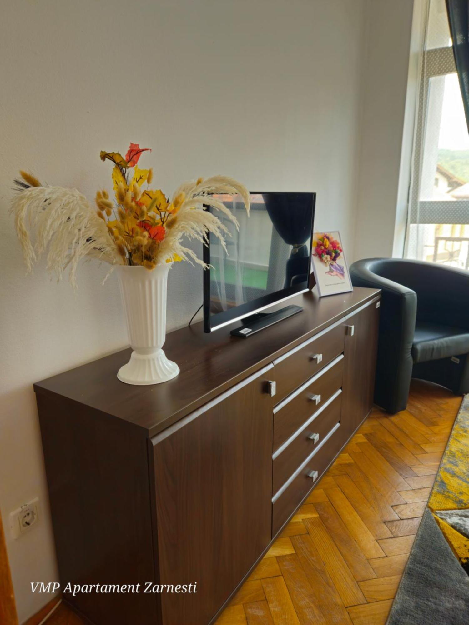 Apartment Zarnesti City Centre Vmp Free Parking Szoba fotó