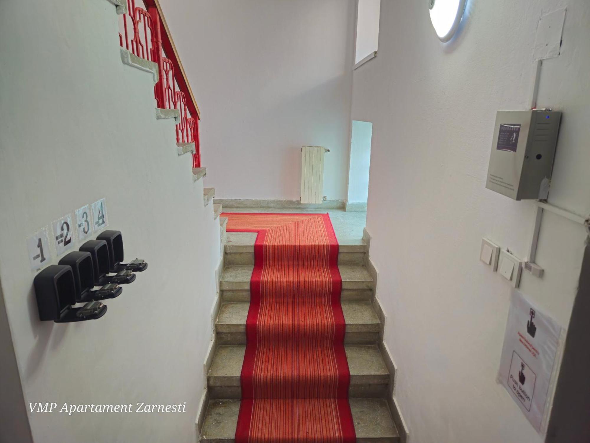 Apartment Zarnesti City Centre Vmp Free Parking Szoba fotó