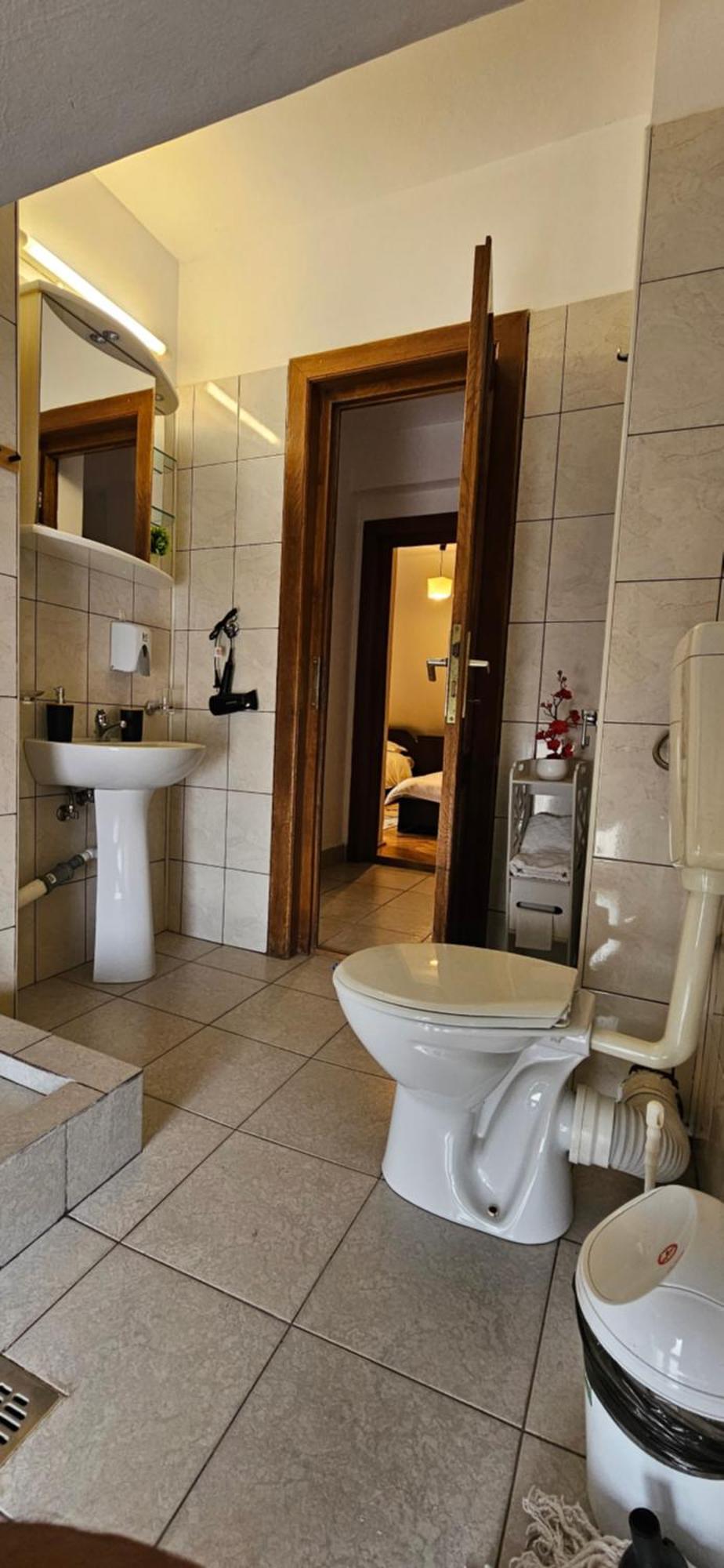 Apartment Zarnesti City Centre Vmp Free Parking Szoba fotó