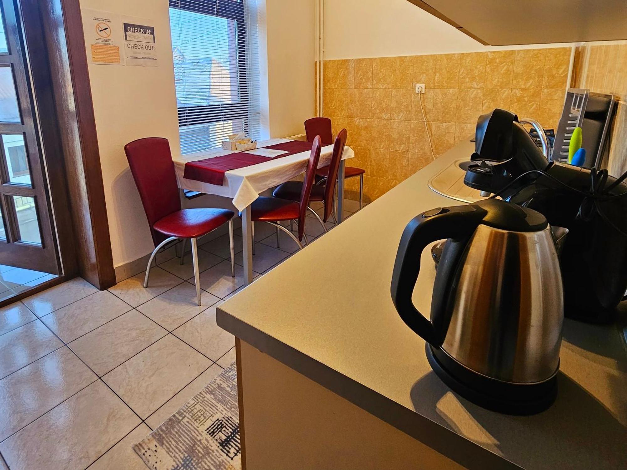Apartment Zarnesti City Centre Vmp Free Parking Kültér fotó