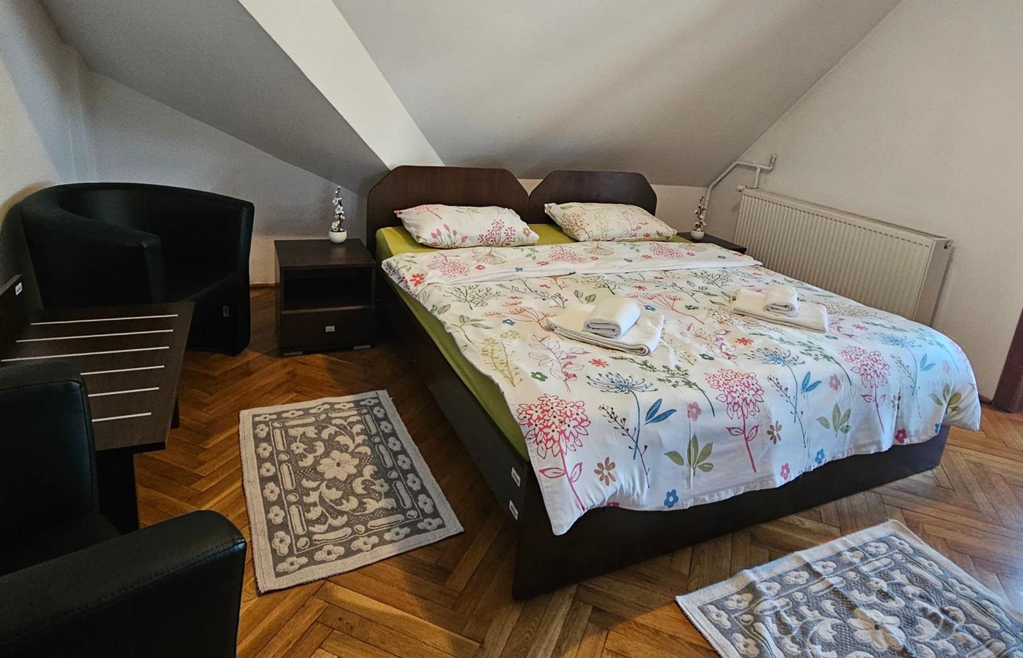 Apartment Zarnesti City Centre Vmp Free Parking Szoba fotó