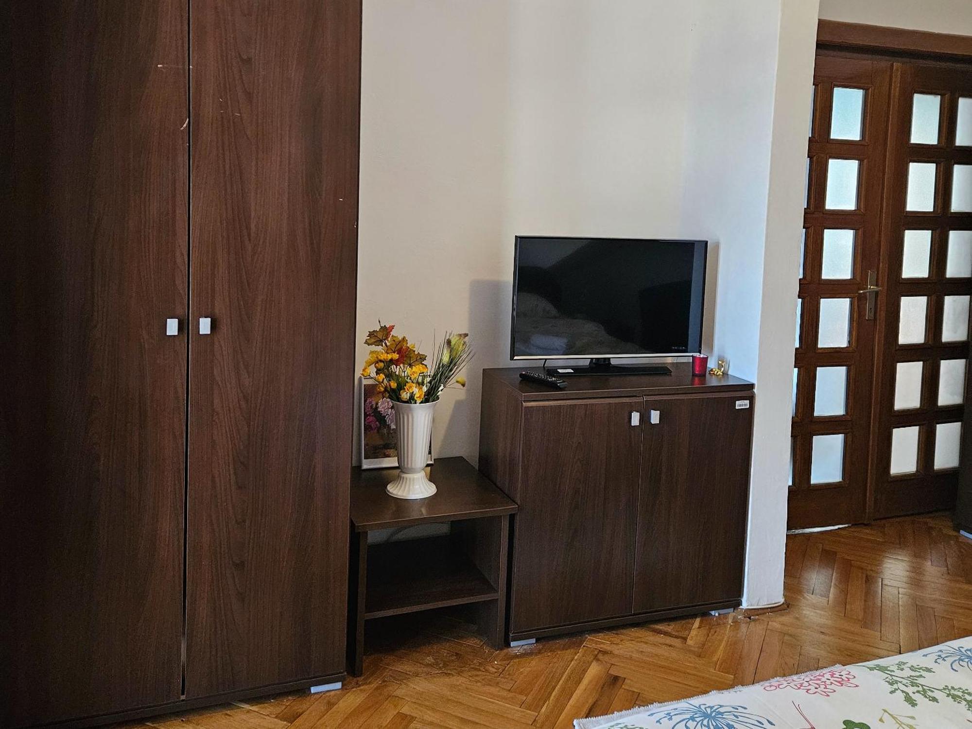 Apartment Zarnesti City Centre Vmp Free Parking Szoba fotó
